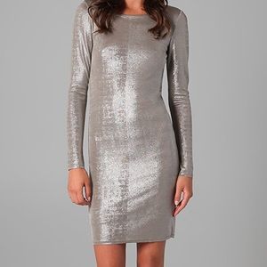 Alice and Olivia metallic mini dress 🙌💛